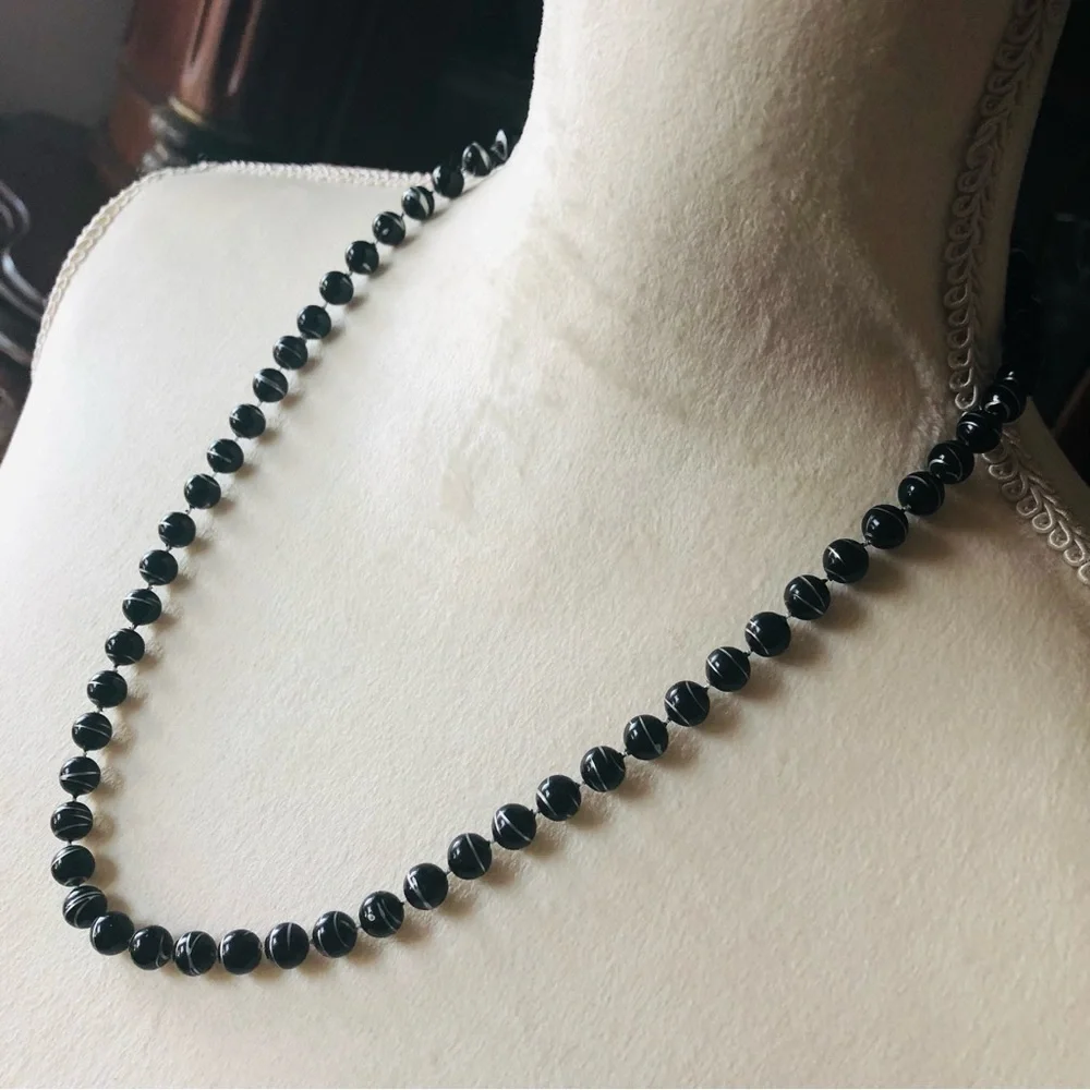 Vintage 80s black with silver metallic painted bead necklace